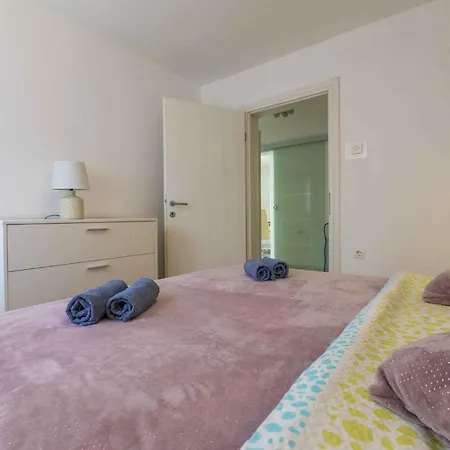 In 39426 Apartment Selce